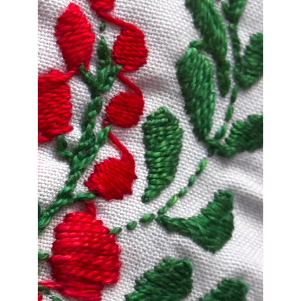 Vtg Hungarian Kalocsa Style Embroidered Tablecloth 45" Square Floral 1970s - Picture 5 of 9